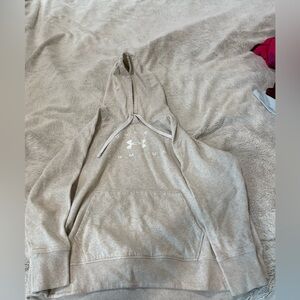 Under Armour Sweatshirt